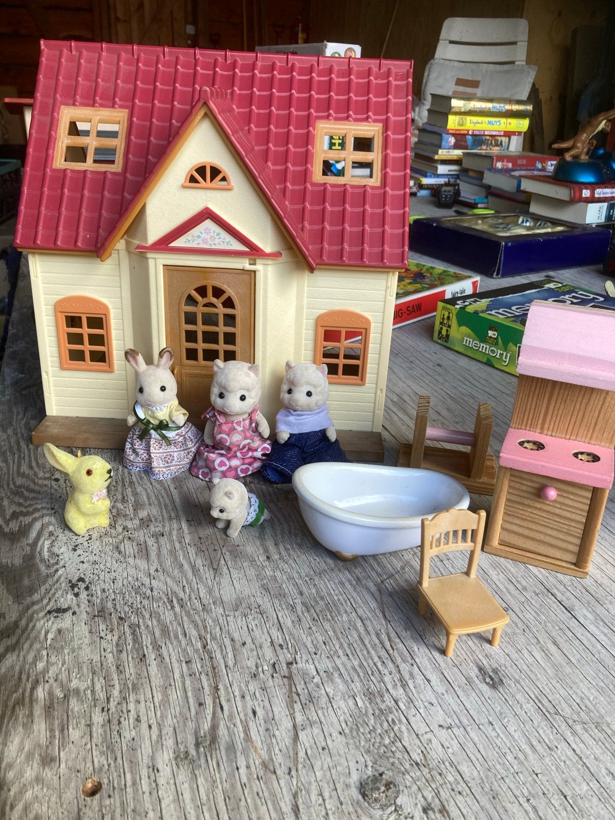 Sylvanian Families Huis met Meubels en Figuren, Ophalen of Verzenden, Zo goed als nieuw, Jongen of Meisje