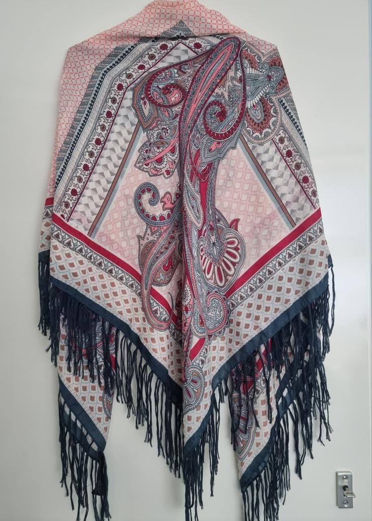 Mooie sjaal., Ophalen of Verzenden, Zo goed als nieuw, Maat 46/48 (XL) of groter, Sjaal