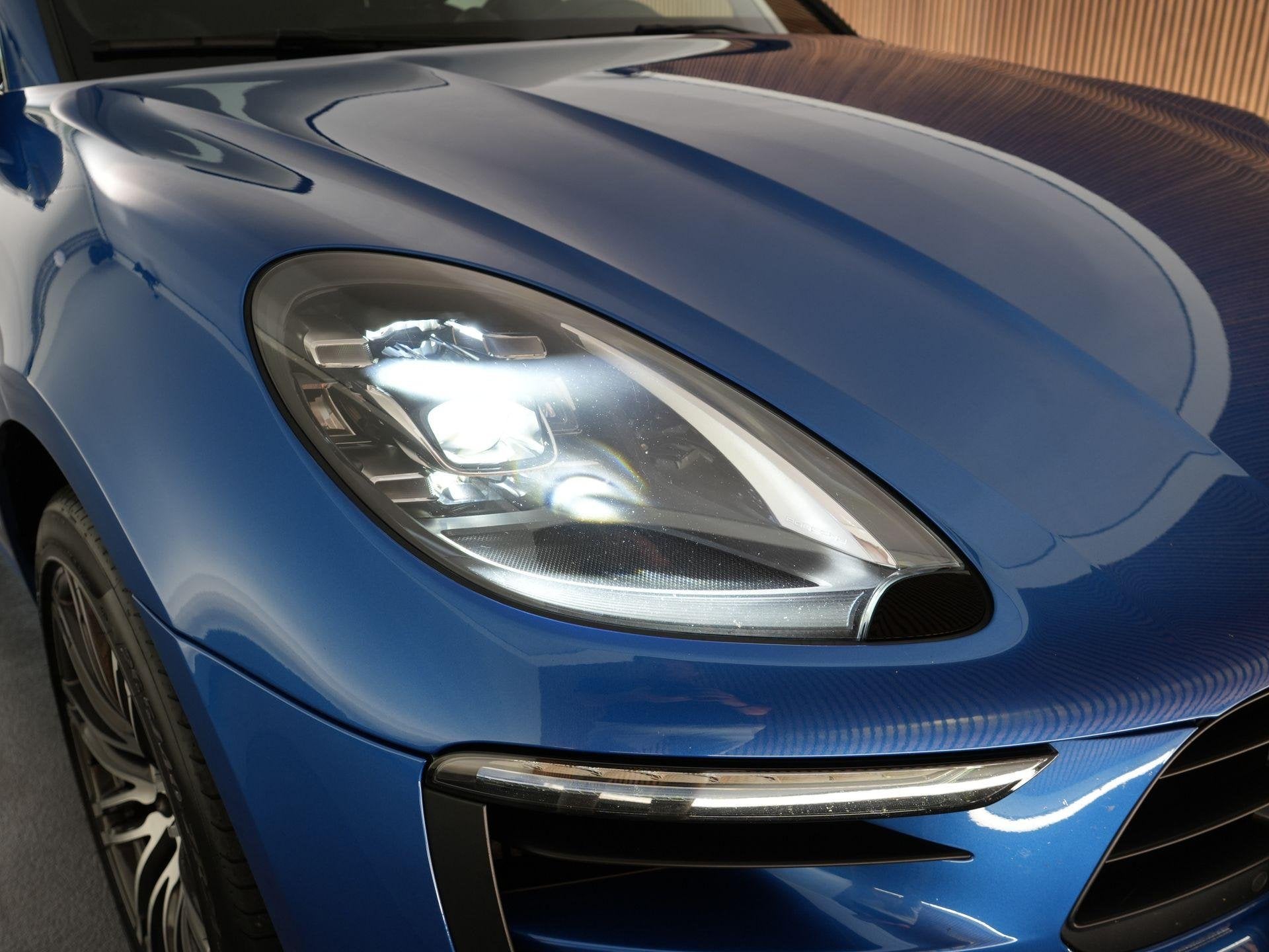Foto 31 van Porsche Macan 3.0 GTS |panoramadak|luchtvering|PASM|sportuit