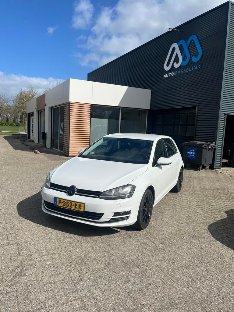 Volkswagen Golf 1.4 TSI 90KW 5D 2013 Wit, Auto's, Voorwielaandrijving, 4 cilinders, Leder en Stof, Handgeschakeld