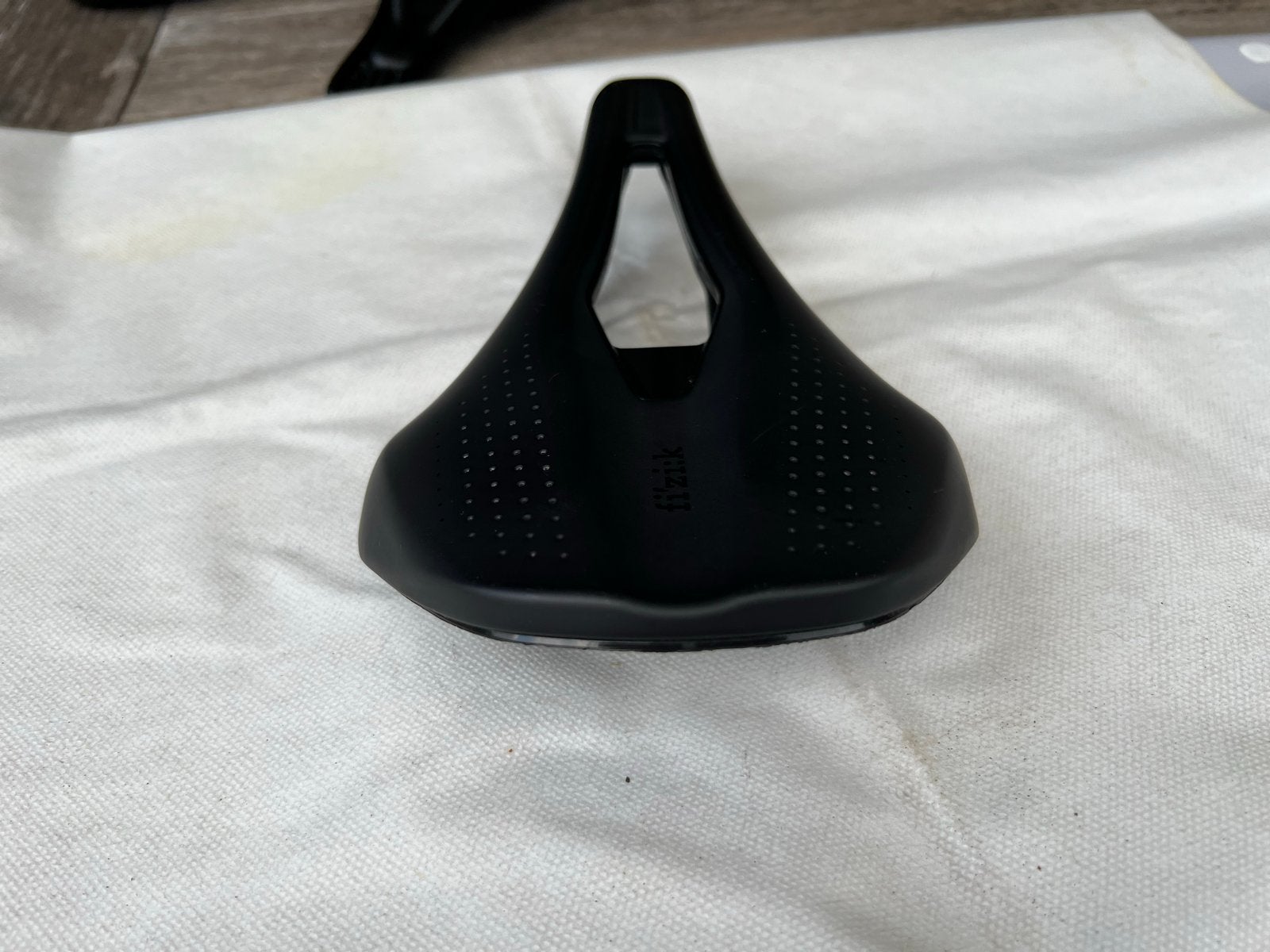 Fizik Racefiets Zadel - 150 mm Breed - Uitstekende Staat, Ophalen of Verzenden, Zo goed als nieuw