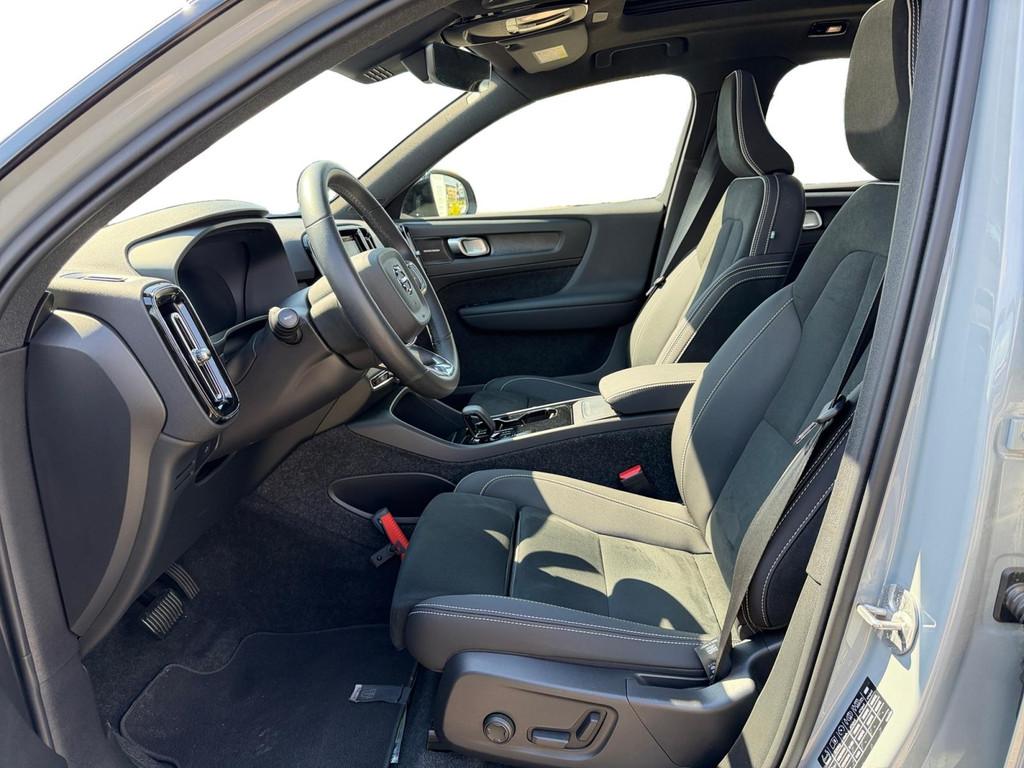 Volvo EX40 Single Motor Extended Range Ultra 82 kWh, Automaat, Achterwielaandrijving, 252 pk, Leder en Stof