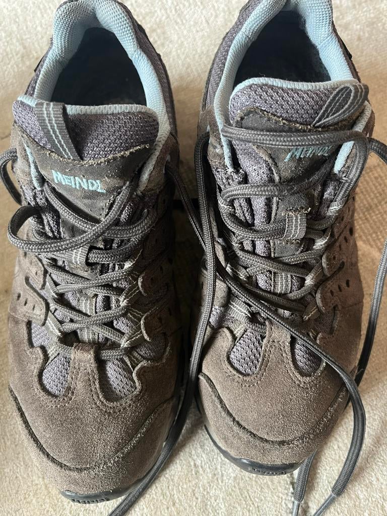 Meindl Lage Bergschoenen Maat 39/39.5, Ophalen of Verzenden, Gebruikt, Schoenen