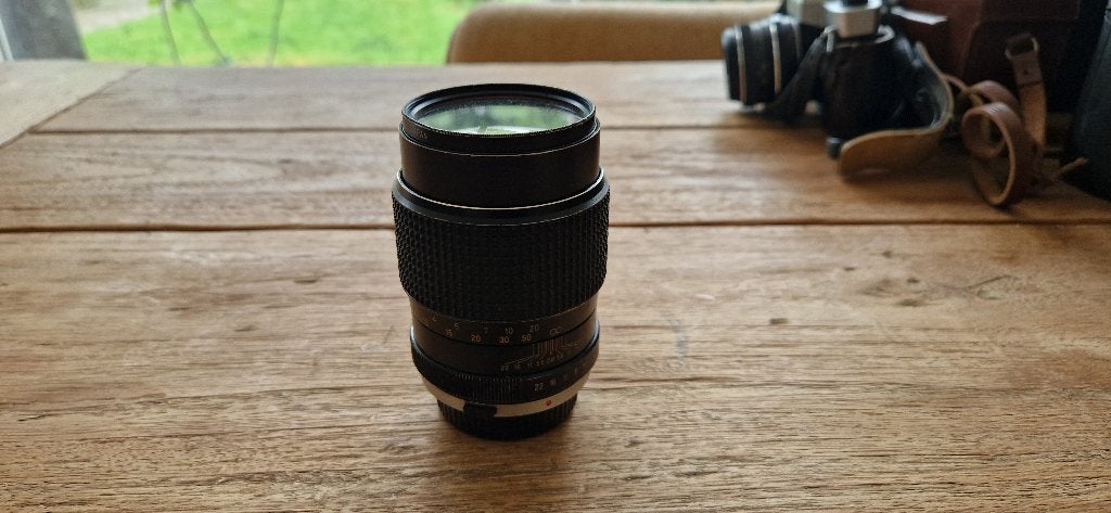Tokina Tele-Auto 1:2.8 f=135mm, Ophalen, Gebruikt, Telelens