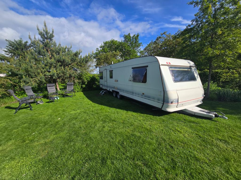 Royale Adria 740CE tandemasser caravan met stapelbed, Caravans en Kamperen, 7 tot 8 meter, Particulier, Adria, Tot en met 6