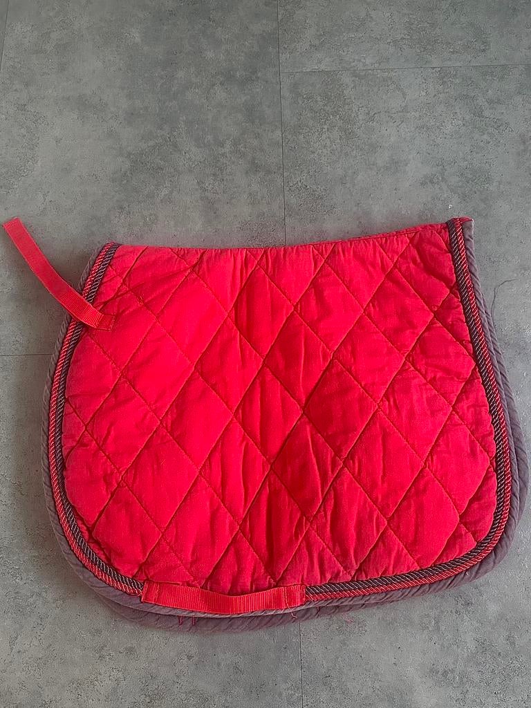 Dekje Rood Maat COB (Pagony), Cob (M), Ophalen of Verzenden, Zo goed als nieuw, Overige merken