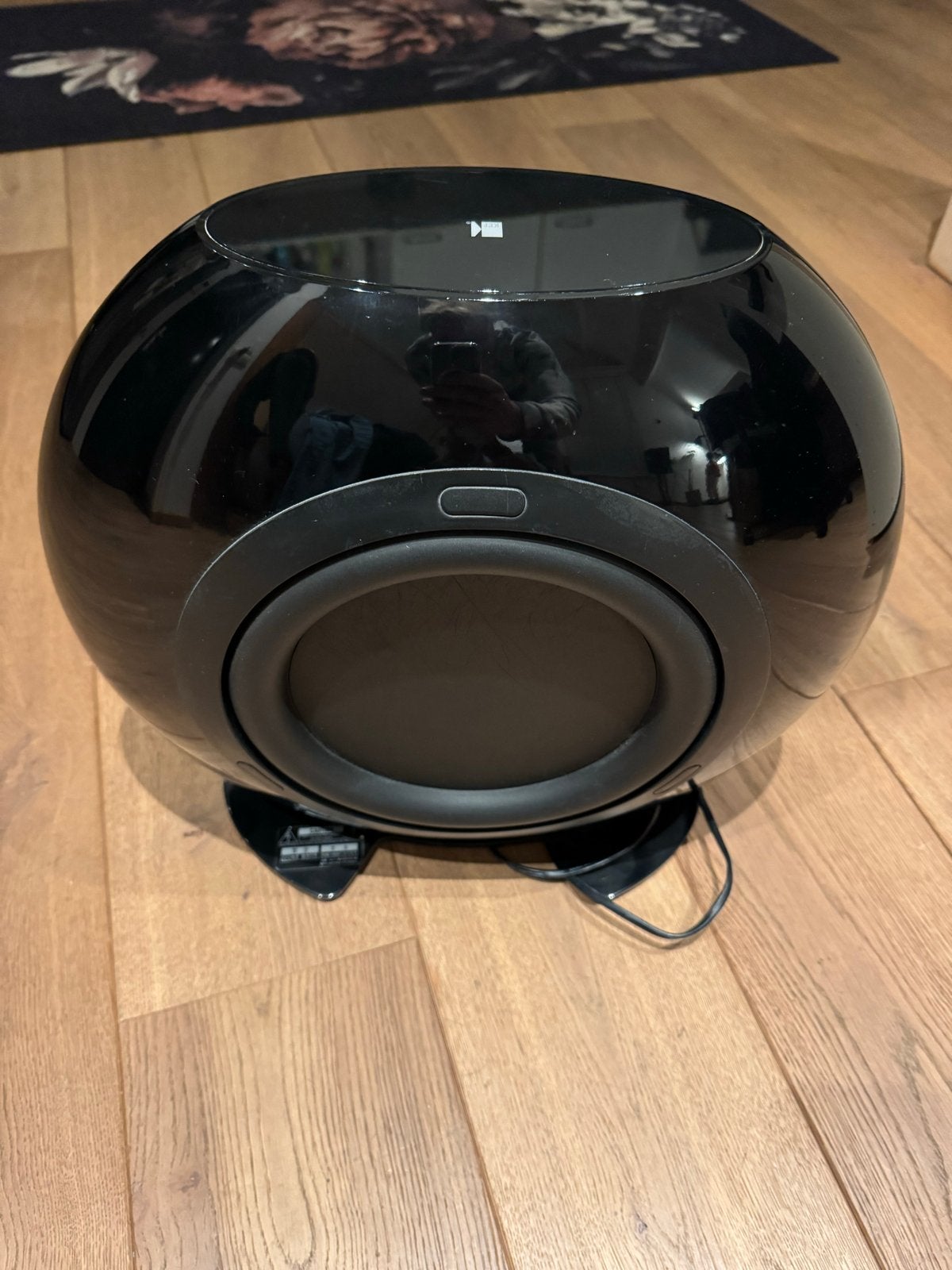 KEF HTB2 subwoofer - Glanzend zwart, krachtig geluid, Gebruikt, Subwoofer, Ophalen, 150 watt of meer