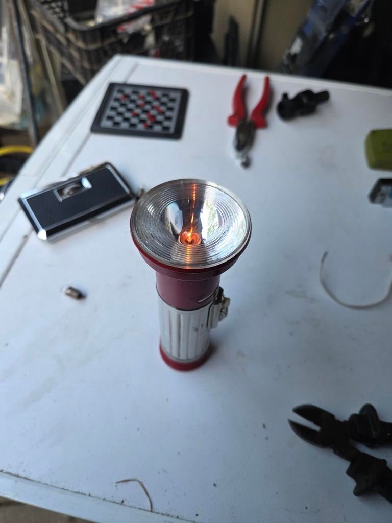 Zaklamp, Caravans en Kamperen, Zaklampen, Ophalen of Verzenden, Batterij