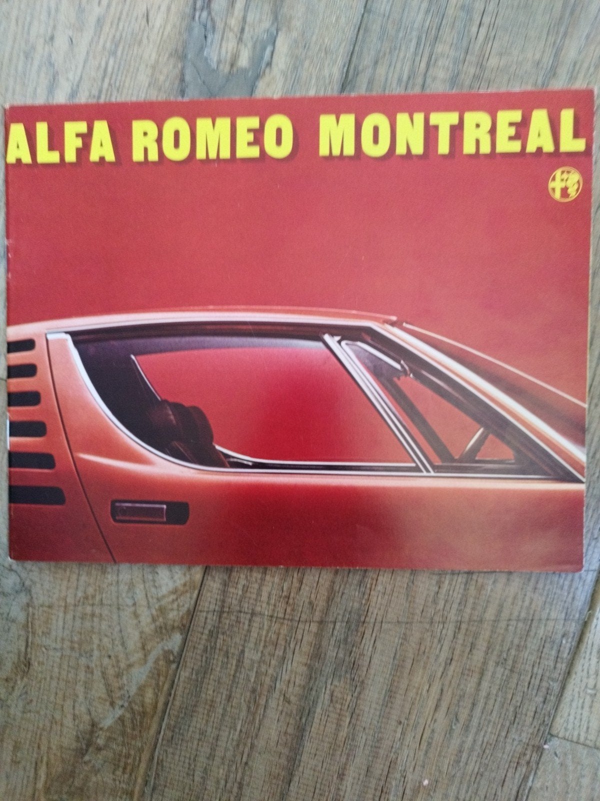 Alfa Romeo Montreal brochure uit 1973 - Nederlands, Alfa Romeo, Ophalen of Verzenden, Zo goed als nieuw, Alfa Romeo