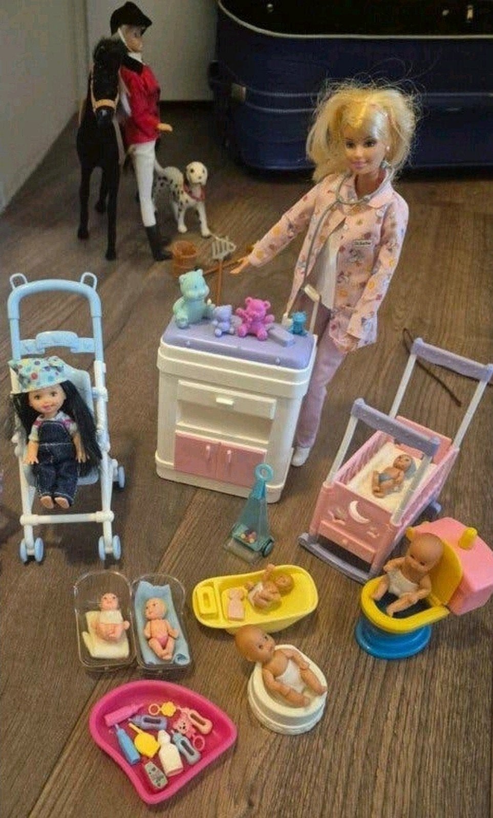 Grote Barbie collectie met accessoires en poppen, Ophalen, Gebruikt, Barbie