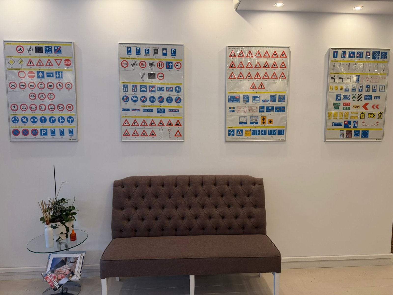 Set van 4 verkeersbordenposters in lijst – rijschool, 71 cm, Ophalen of Verzenden, Met tekst, 101 cm