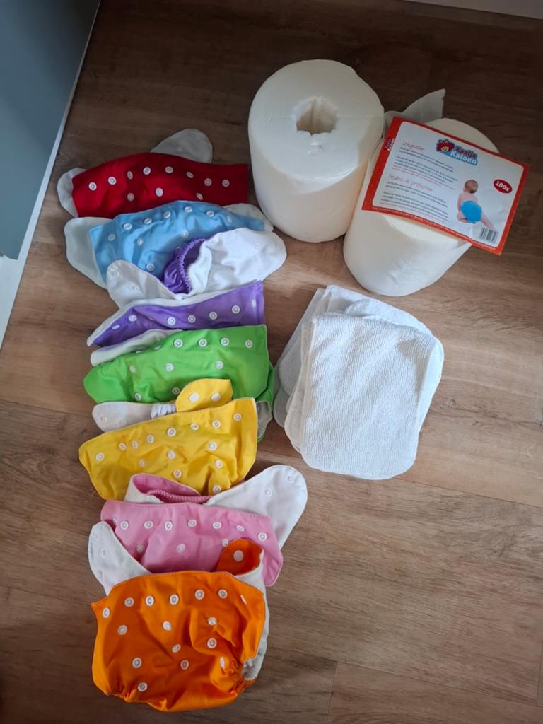 Wasbare luiers + inlegvellen - Diverse kleuren, Kinderen en Baby's, Kinderspulletjes, Gebruikt, Ophalen