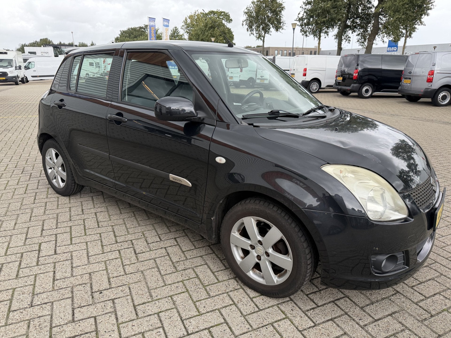 Suzuki Swift 1.3 Bandit 5 deurs / te koop zo mee apk tot 09-, Auto's, Voorwielaandrijving, Stof, 400 kg, Origineel Nederlands