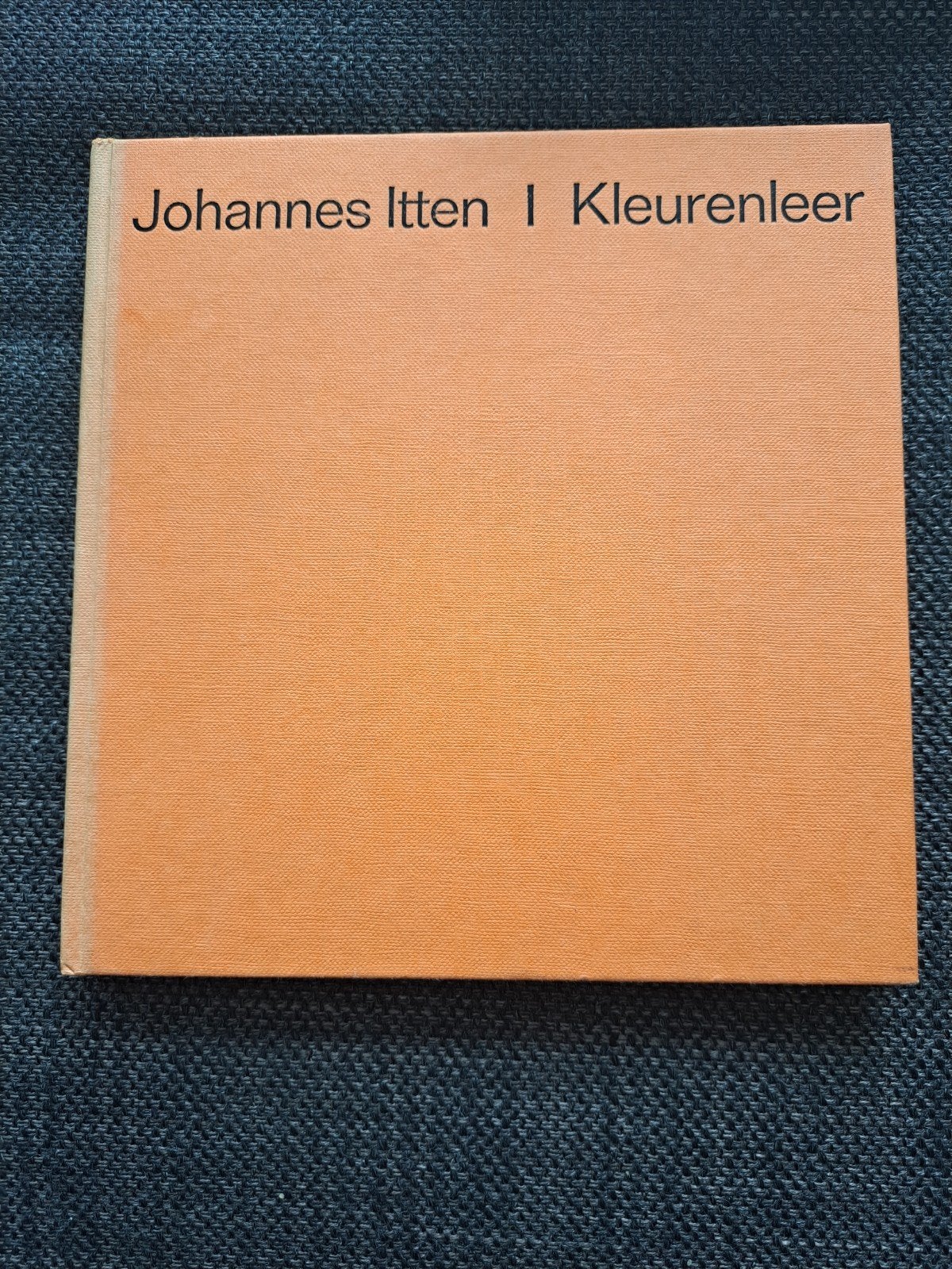 Johannes Itten - Kleurenleer (Derde Druk 1977), Ophalen of Verzenden, Gelezen, Schilder- en Tekenkunst, Johannes Itten