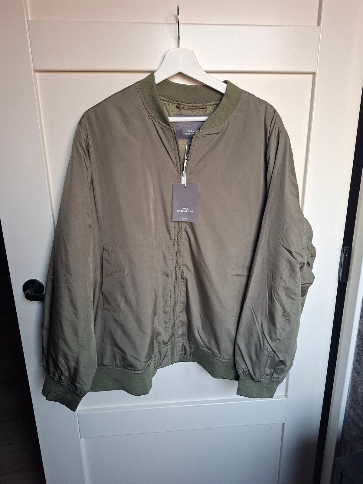 ONLY Carmakoma Bomberjack - Nieuw met kaartjes, Maat 46/48 (XL) of groter, Nieuw, Ophalen of Verzenden, Groen