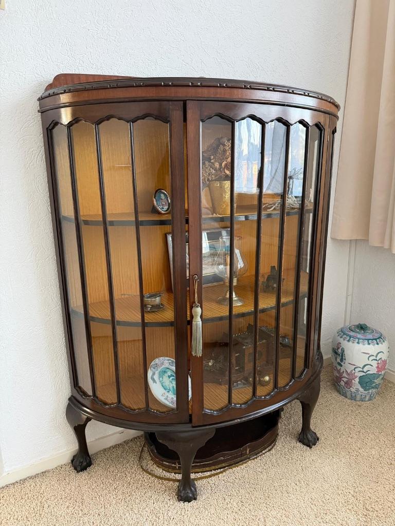 Halfronde vitrinekast met glas, Ophalen, Gebruikt, 100 tot 150 cm, 100 tot 150 cm