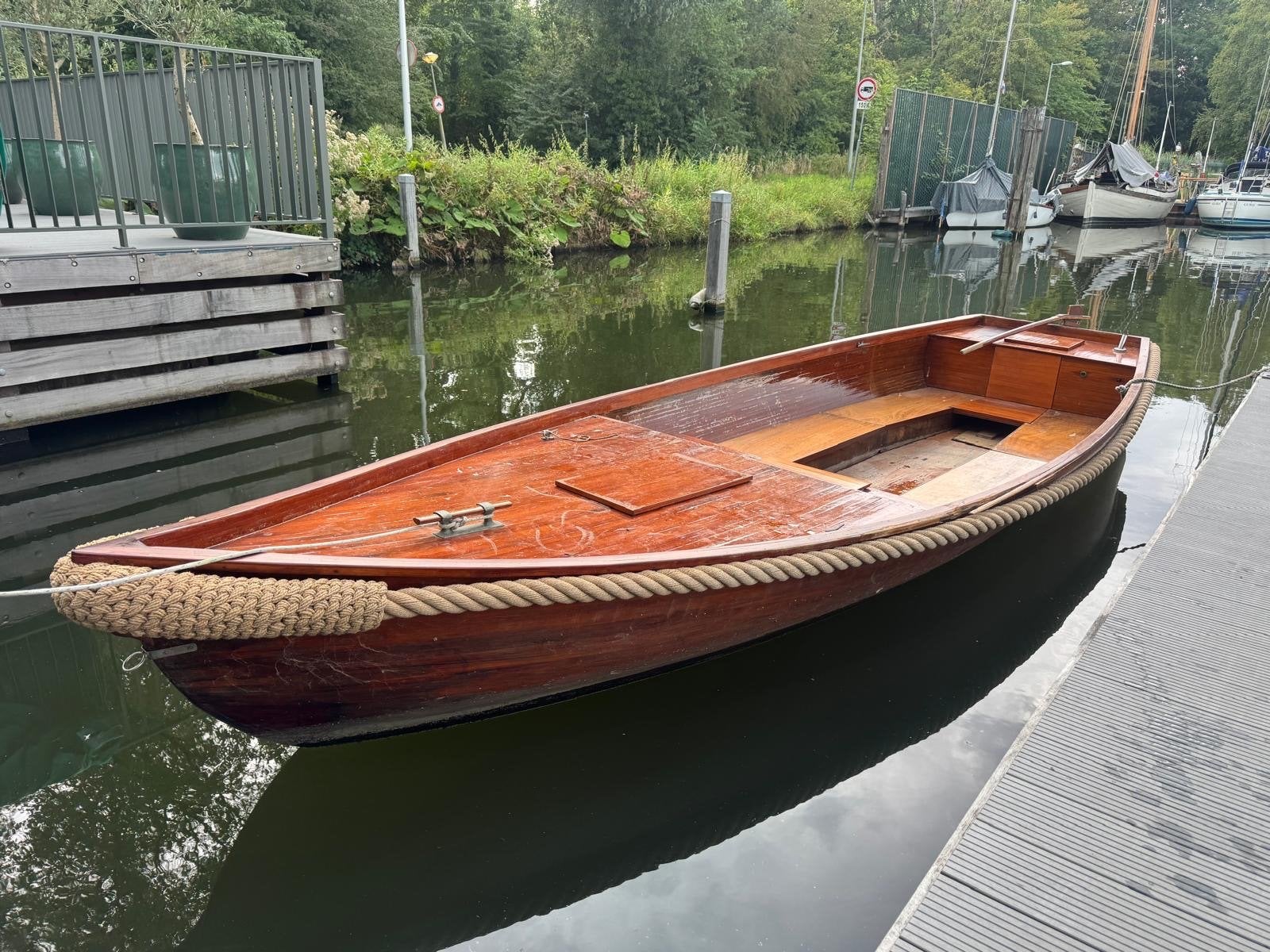 Sfeervol houten bootje met elektrische fluistermotor, Watersport en Boten, Ophalen, Gebruikt, Afdekzeil, Geen motor