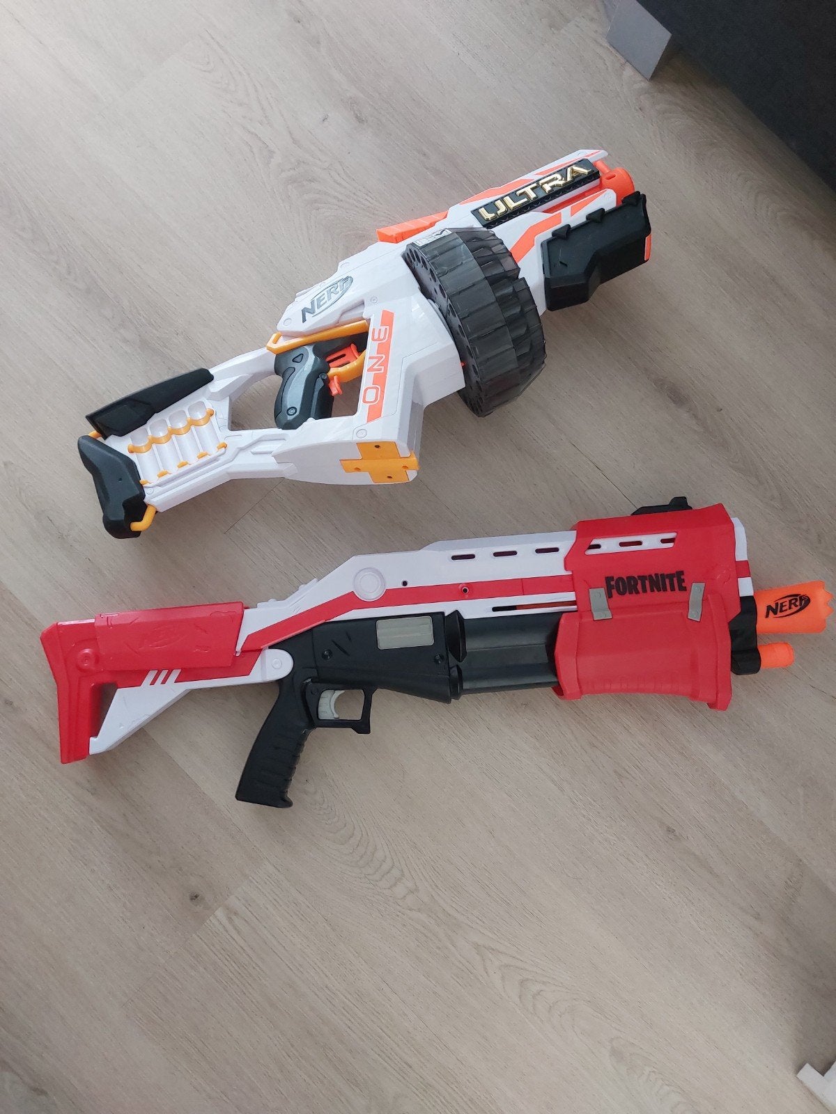2 Nerf geweren - Goede staat, Ophalen of Verzenden