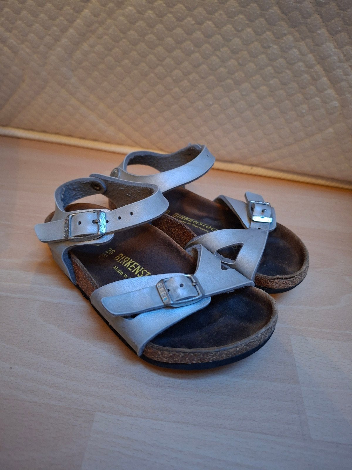 Birkenstock sandalen  - slippers maat 26, Kinderen en Baby's, Babykleding | Schoentjes en Sokjes, Ophalen of Verzenden, Zo goed als nieuw