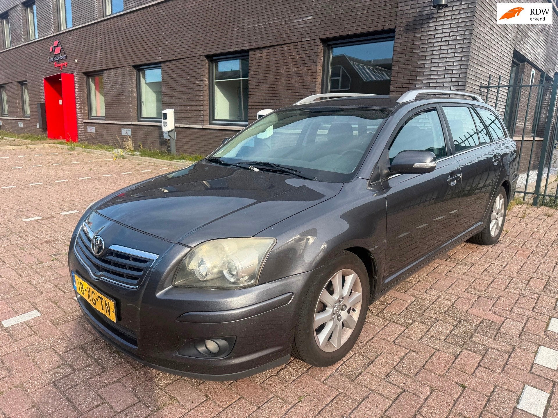 Toyota Avensis Wagon 1.8 VVTi Luna Clima Cruise APK NAP, Auto's, Voorwielaandrijving, Dealer onderhouden, 4 cilinders, Handgeschakeld