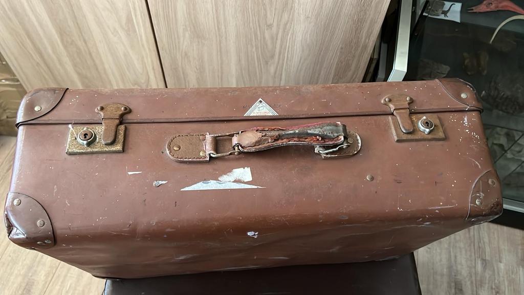 Oude bruine koffer retro vintage, Sieraden, Tassen en Uiterlijk, Koffers, 60 tot 70 cm, Overige materialen, Gebruikt, Slot