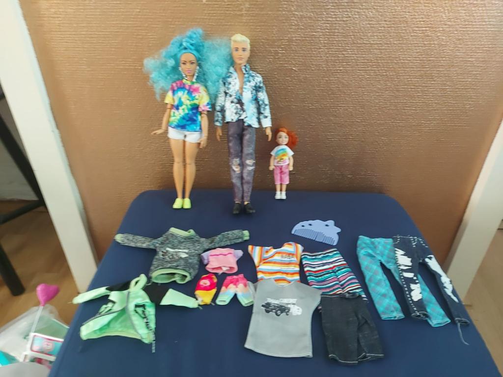 Barbie papa, mama, en kindje, Ophalen of Verzenden, Zo goed als nieuw, Barbie