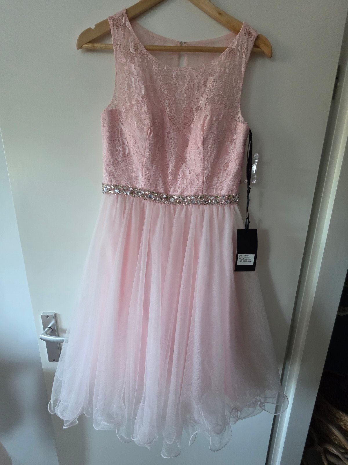 Laona Roze Cocktailjurk met Kant en Strass S/M (Nieuw), Laona, Nieuw, Ophalen of Verzenden, Roze
