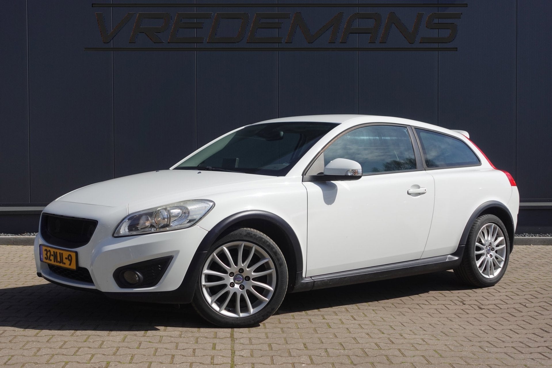 Volvo C30 2.0 Momentum, Auto's, Volvo, Stof, Gebruikt, 4 stoelen, Wit