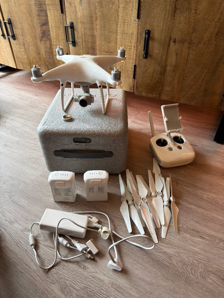 DJI Phantom 4 Advanced compleet — koffer, 3 accu's, Gebruikt, Professionele drone, 1 tot 5 kilometer, Topkwaliteit