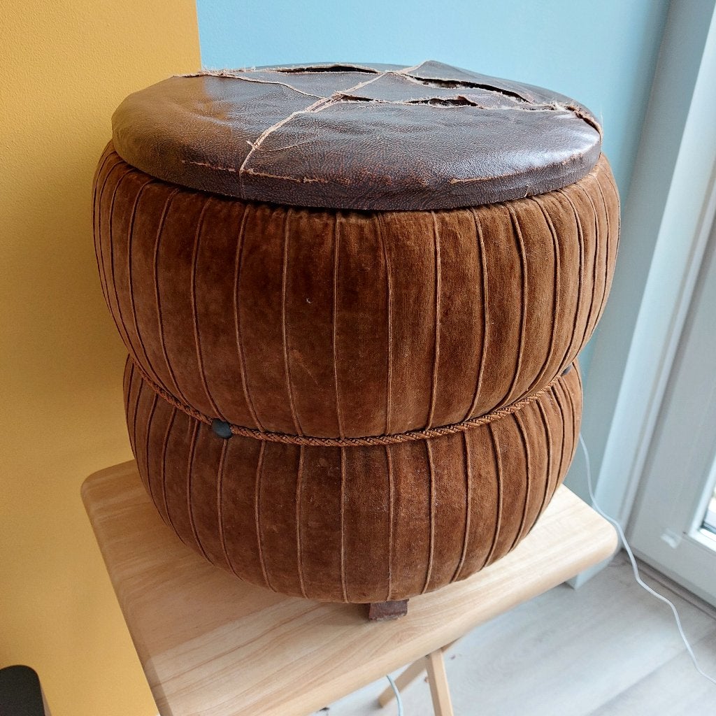 Vintage bruine poef met opbergruimte, Ophalen, Minder dan 50 cm, Gebruikt, Rond
