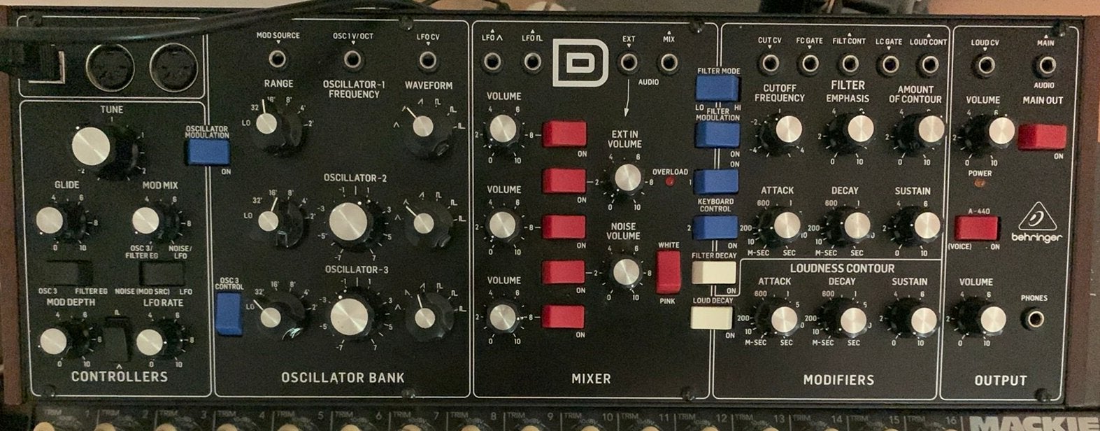 Behringer Model D, Overige aantallen, Zo goed als nieuw, Met midi-aansluiting, Ophalen