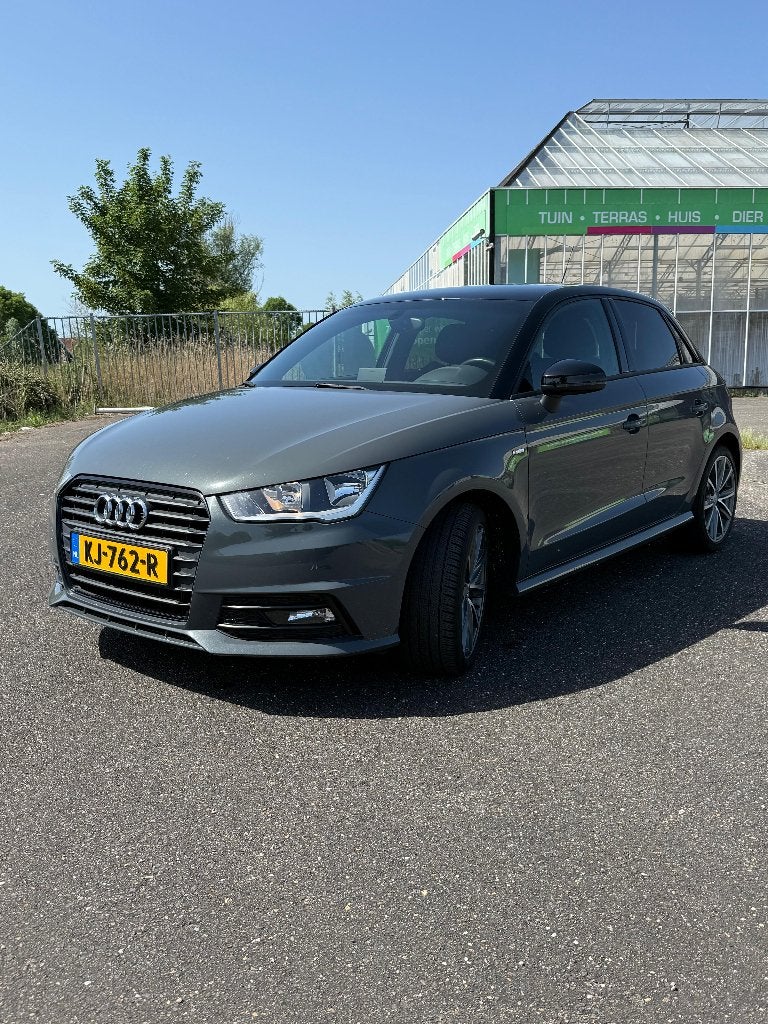 Audi A1 1.0 Tfsi 70KW Sportback 2016 Grijs, Auto's, Audi, Voorwielaandrijving, 95 pk, 23 km/l, Origineel Nederlands