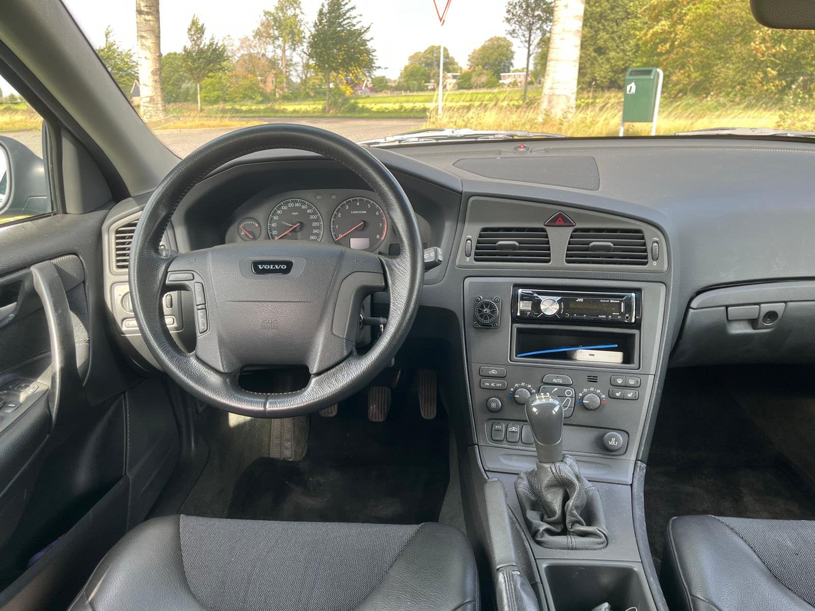 Foto 9 van Volvo V70 2.4 140PK youngtimer 182dkm