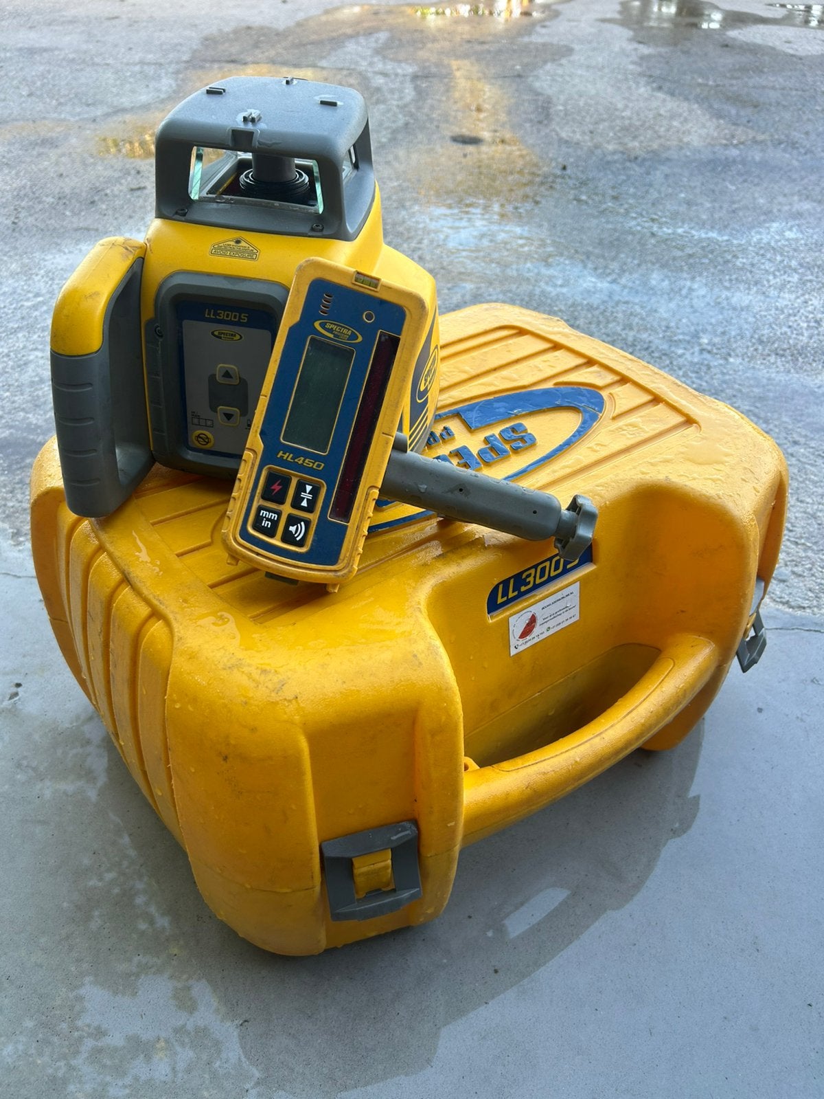 Spectra LL300N bouwlaser met handontvanger, Ophalen, Zo goed als nieuw