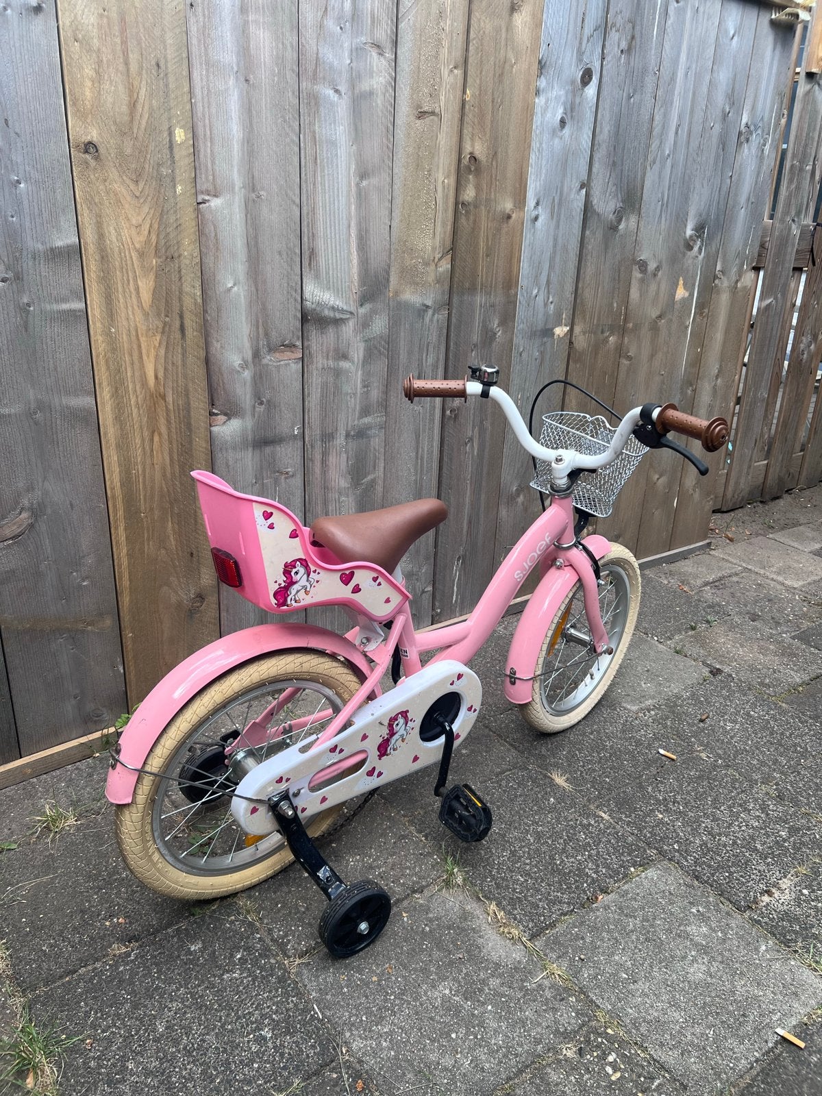 Roze kinderfiets Sjoef met zijwieltjes en poppenzitje, Terugtraprem, Zijwieltjes, Ophalen of Verzenden, 16 tot 20 inch