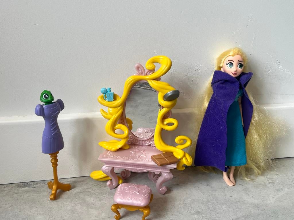 Rapunzel speelset met pop en accessoires, Ophalen of Verzenden, Gebruikt, Overige typen