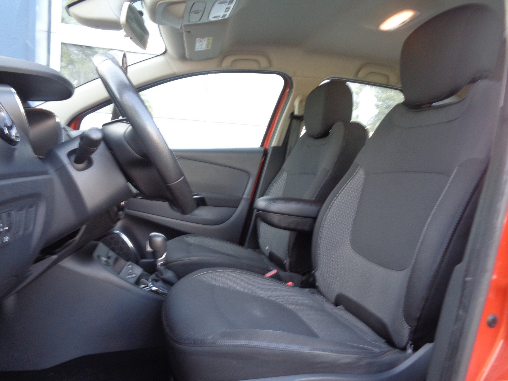 Renault Captur 1.2 TCe Dynamique 120PK Automaat Clima Cruise, Euro 5, Electronic Stability Program (ESP), 19 km/l, SUV of Terreinwagen