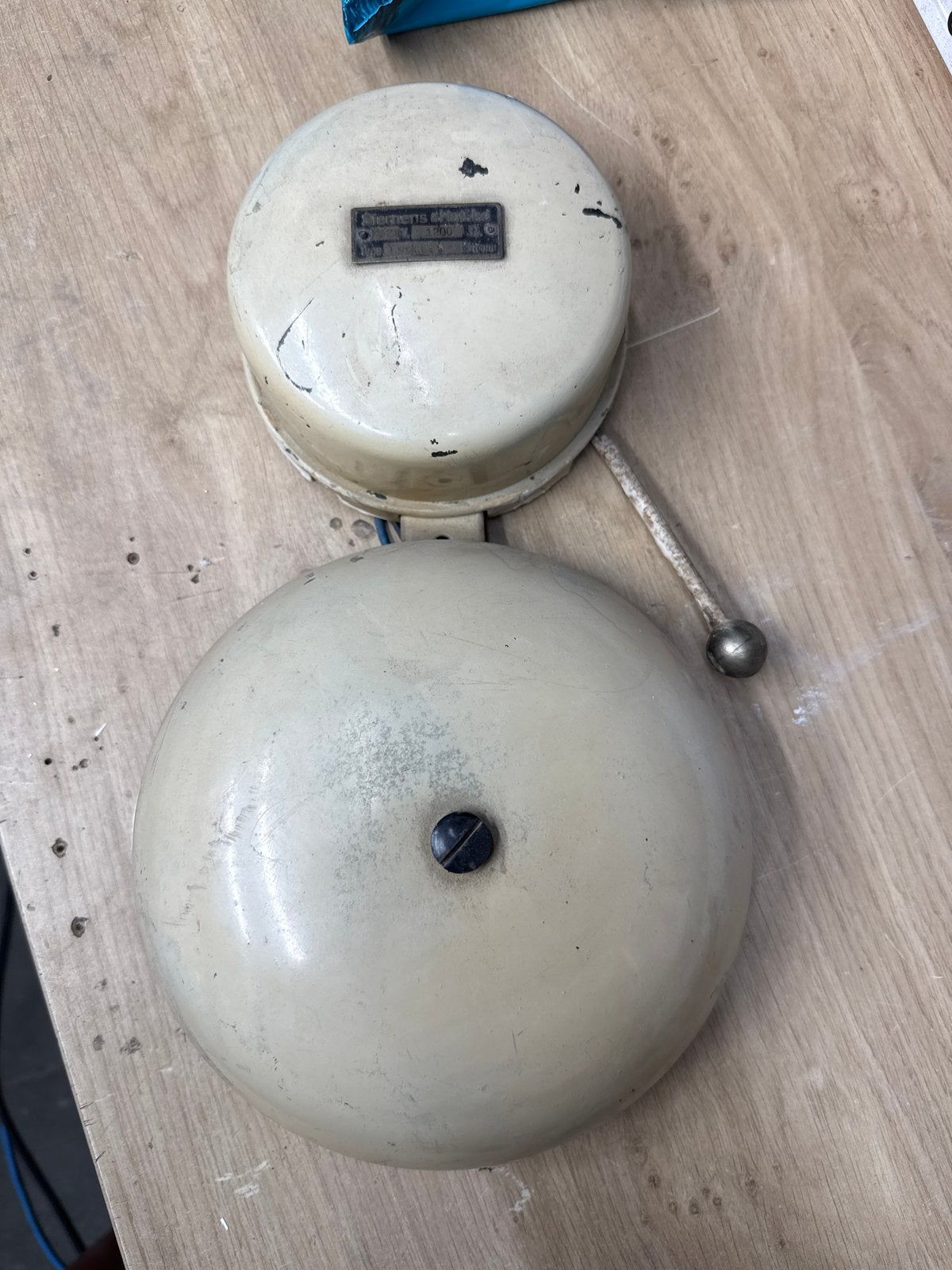 Vintage Siemens & Halske bel uit oude kapel, Ophalen