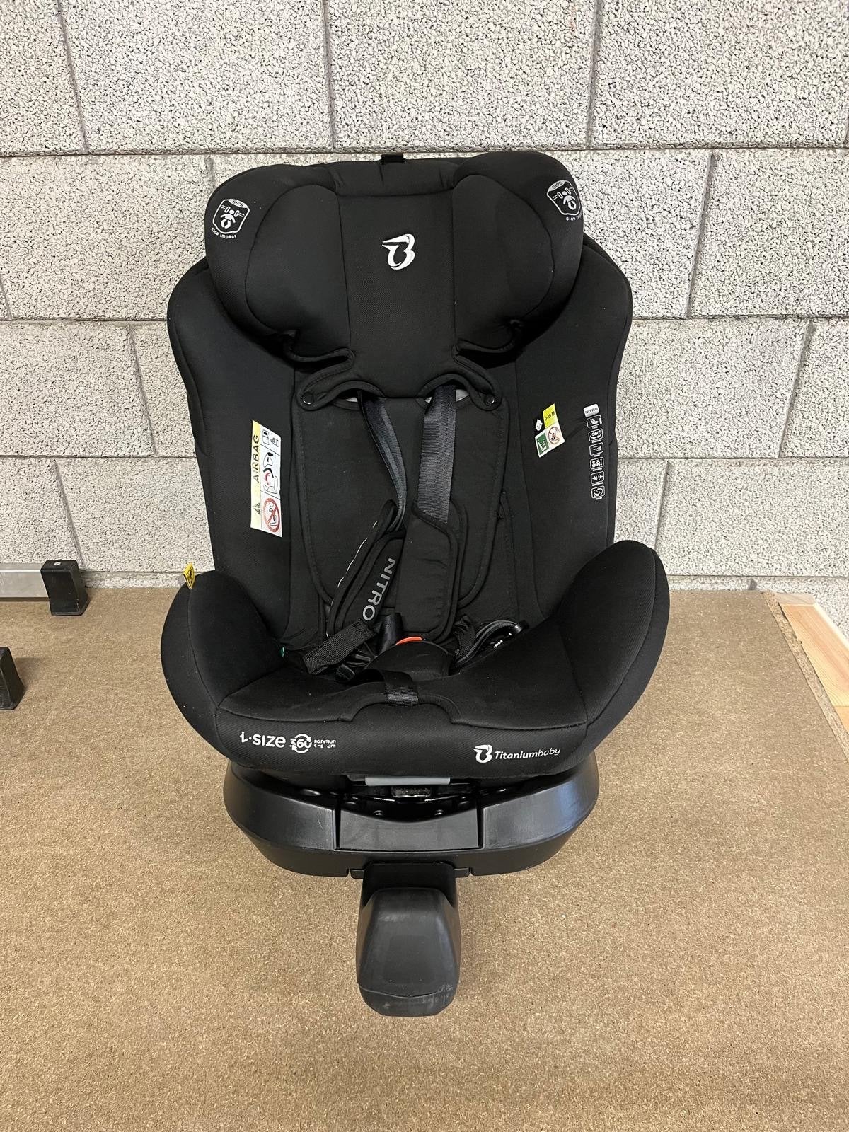 Titaniumbaby Autostoel incl isofixbase, Kinderen en Baby's, Autostoeltjes, Overige merken, 0 t/m 18 kg, Verstelbare rugleuning