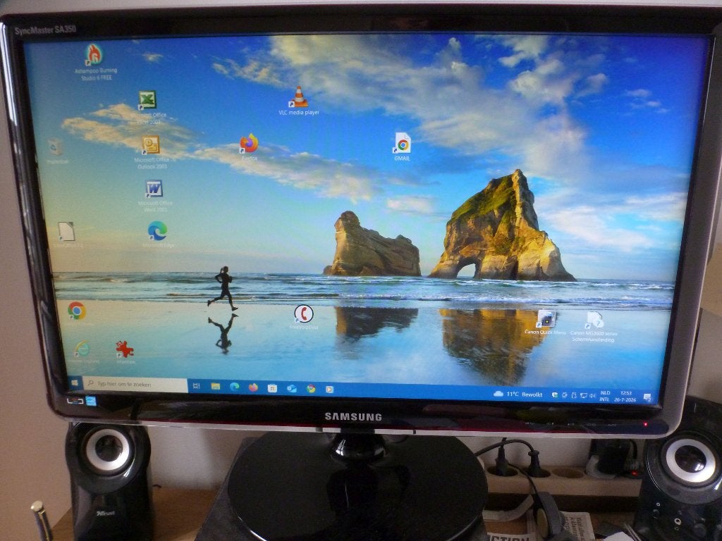 HDMI beeldscherm 24 inch SAMSUNG Sync Master sa350 + boxen, Computers en Software, Monitoren, Ophalen, HDMI, Full HD, Zo goed als nieuw