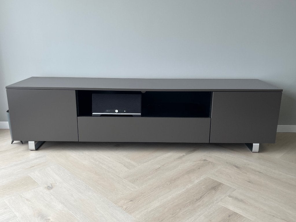 Moderne kast antraciet tv kast laag, Ophalen, 150 tot 200 cm, Zo goed als nieuw, Minder dan 100 cm