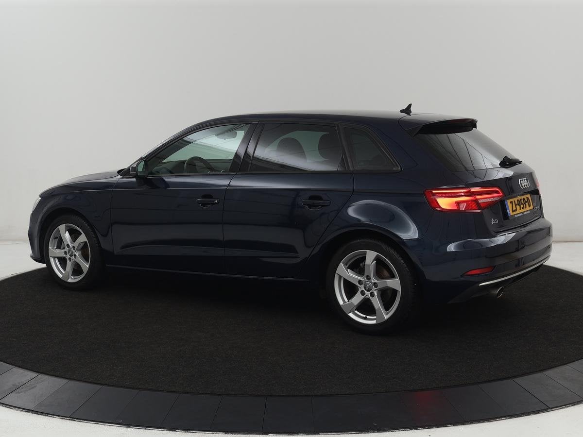 Audi A3 30 TFSI Sport | Sportstoelen | Full LED | Navigatie, Stof, Gebruikt, Blauw, 116 pk