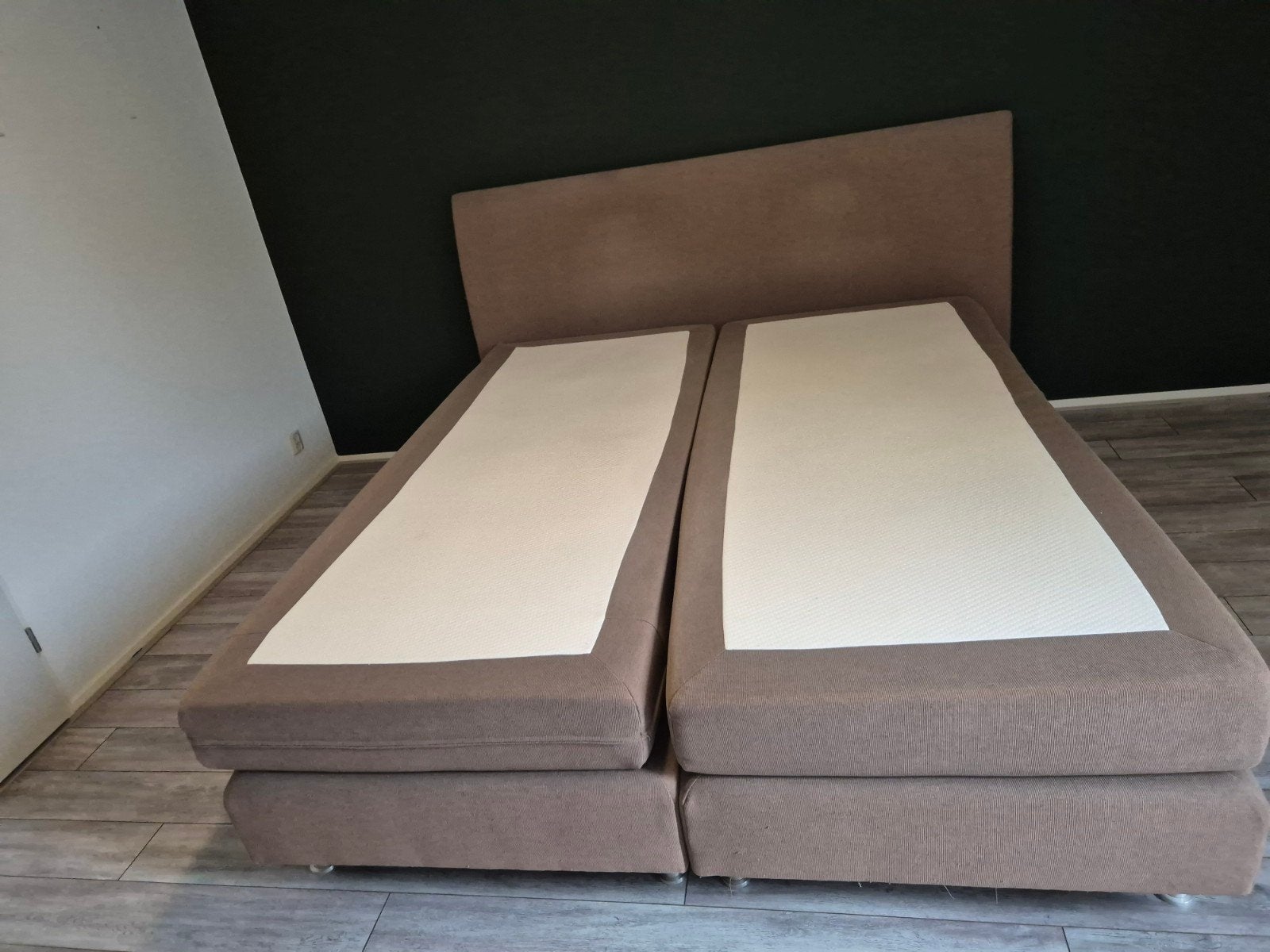 Comfortabel tweepersoons boxspring bed met hoofdbord, Ophalen, Gebruikt, Bruin, Tweepersoons