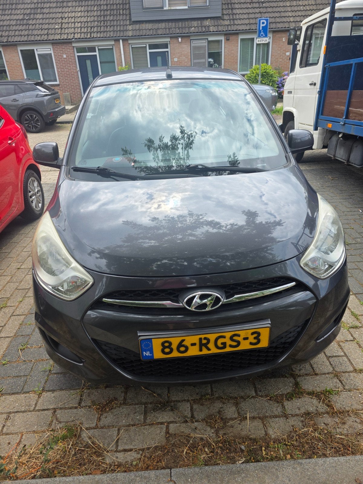 Hyundai i10 1.0I 5DR 2013 Grijs, Auto's, 4 cilinders, 400 kg, Origineel Nederlands, Handgeschakeld