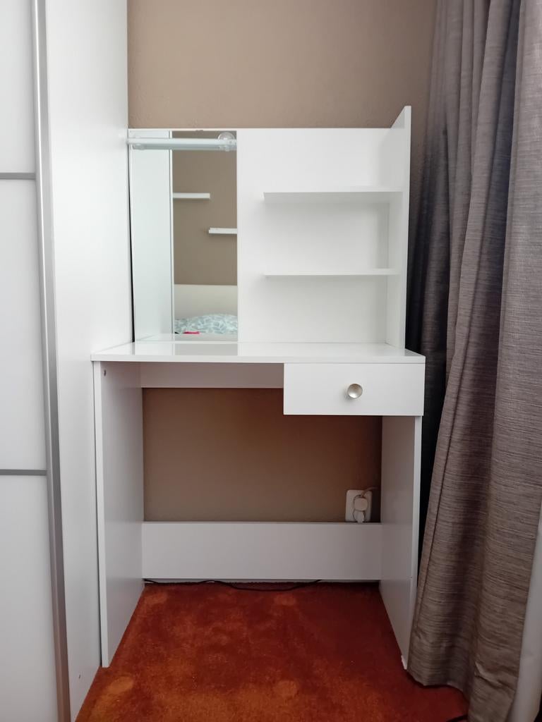Make-up tafel met verlichting en kleine beschadigingen, Huis en Inrichting, Tafels | Kaptafels, Ophalen of Verzenden, Gebruikt