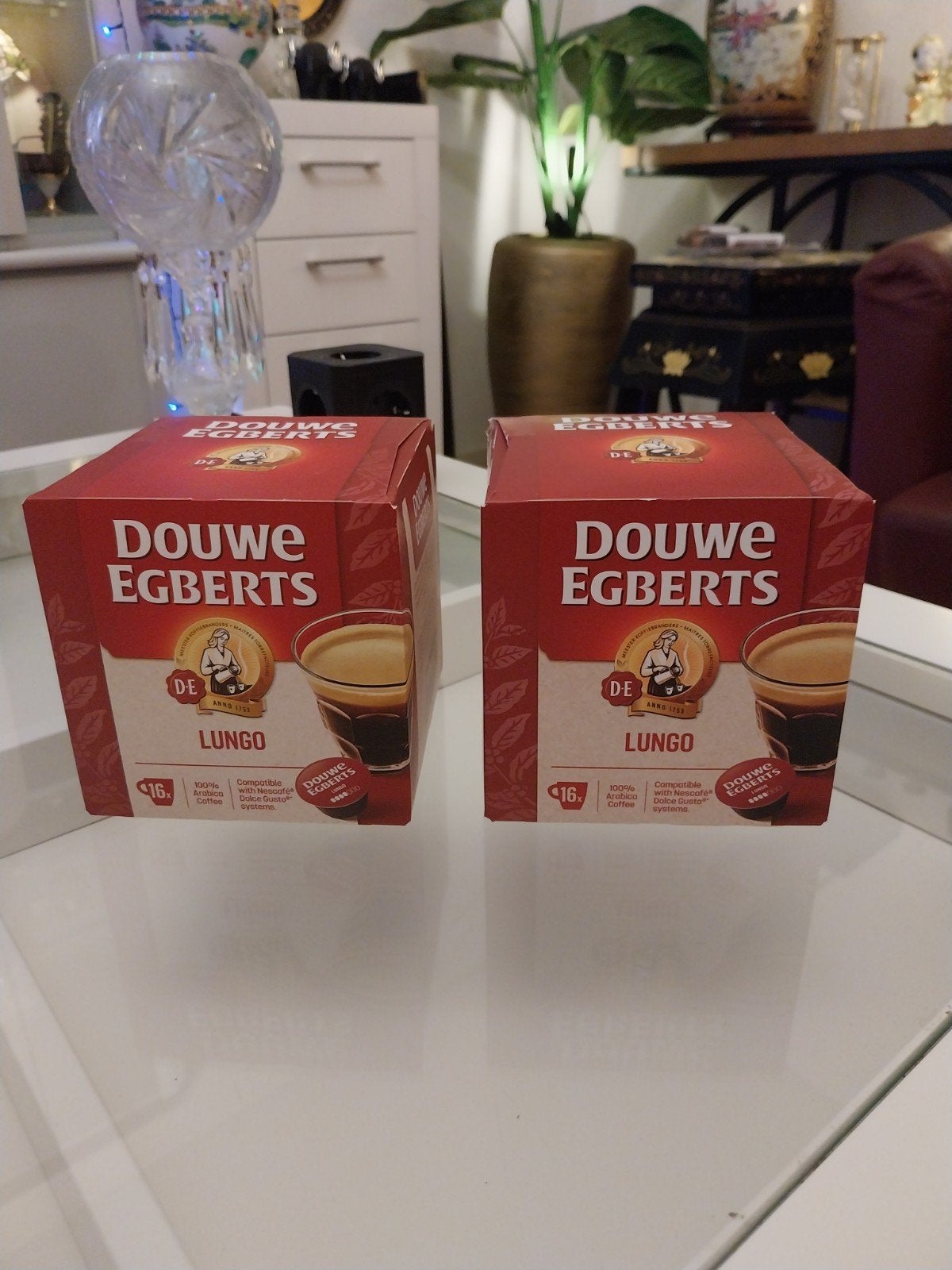 DOUWE EGBERTS. LUNGO. Nieuw. Twee dozen € 4,50., Ophalen, Nieuw