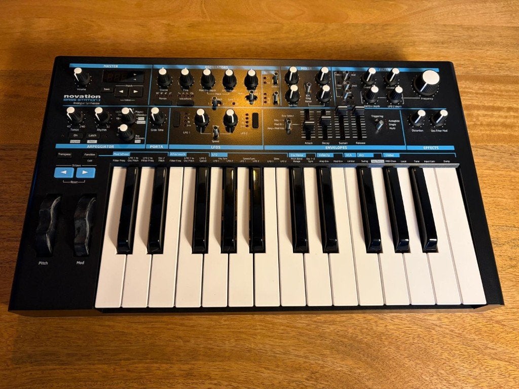 Novation Bass Station II, Ophalen, Zo goed als nieuw, Overige aantallen, Novation