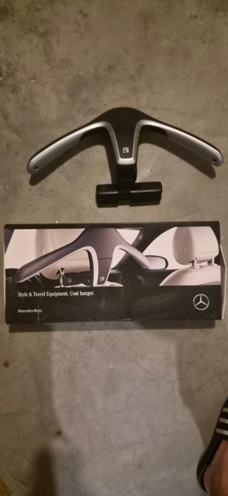 Mercedes-Benz Kledinghanger voor auto, Auto diversen, Ophalen of Verzenden, Zo goed als nieuw