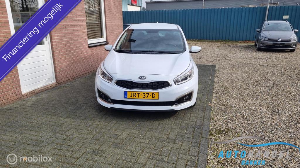 Kia cee'd 1.4 CVVT comfortline veel opties 5drs 2017 lage km, Auto's, Kia, Voorwielaandrijving, Gebruikt, Euro 6, 4 cilinders