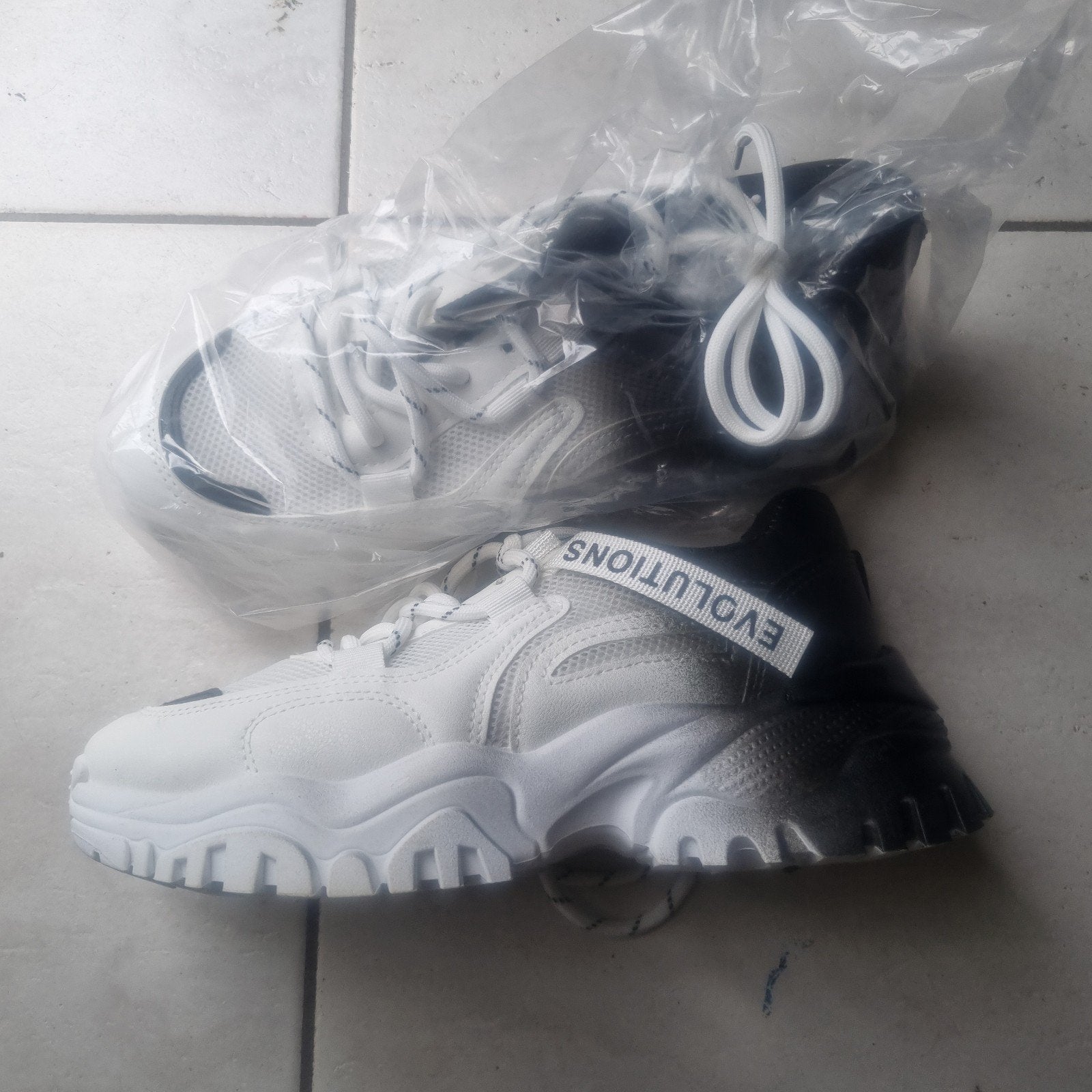 Chunkey Buffalo Sneakers Zwart Wit Maat 38 Nieuw, Wit, Nieuw, Ophalen of Verzenden, Sneakers of Gympen